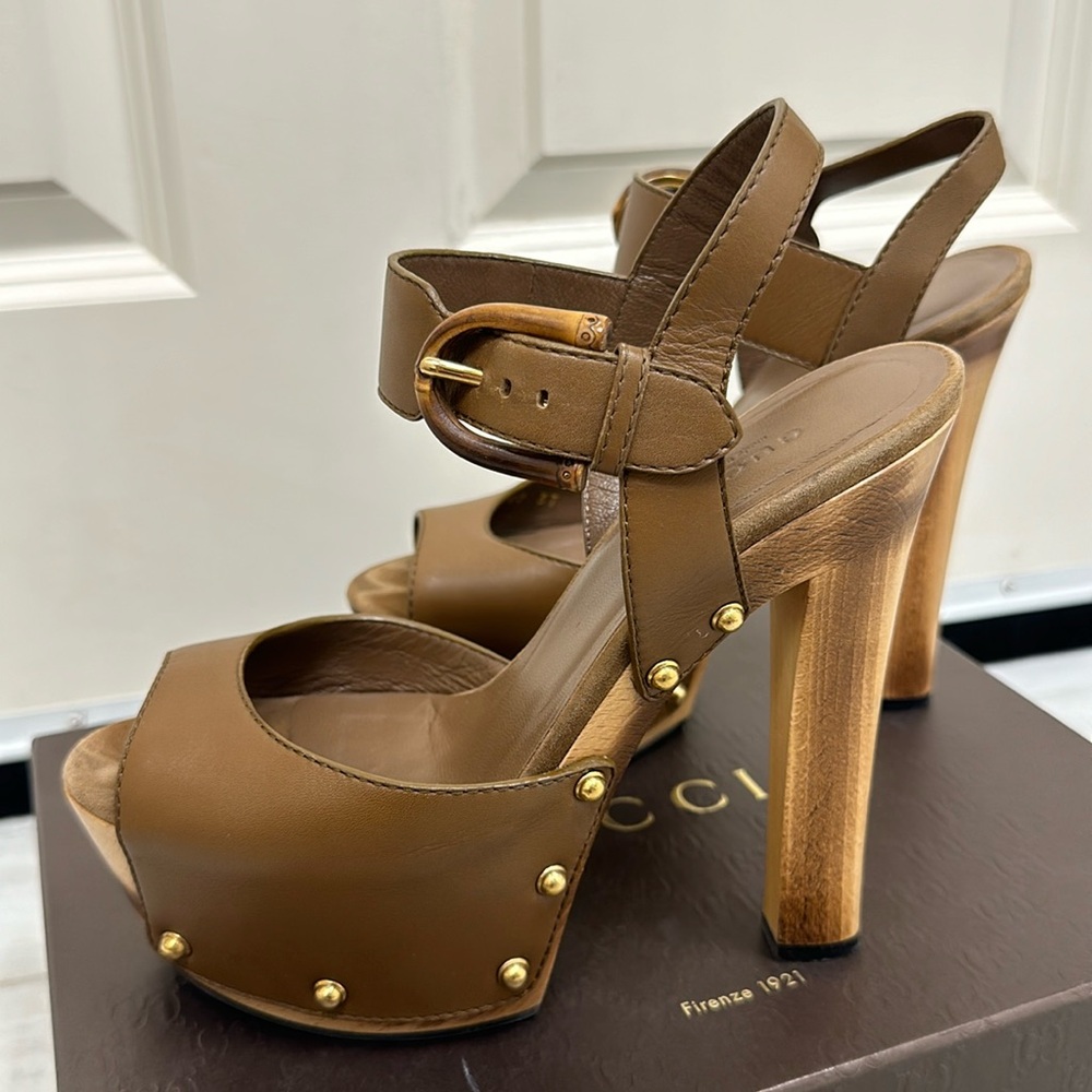 Brown Gucci acelo platform leather sandal